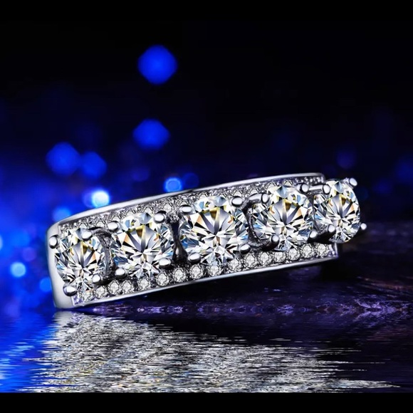 Ring - Picture 4 of 7